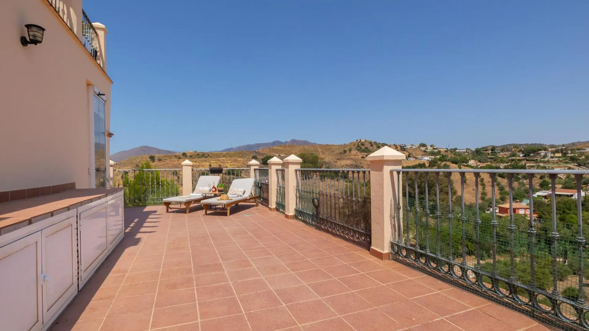 Luxury Mijas Golf, Pool & Pet Retreat - Happy Rentals