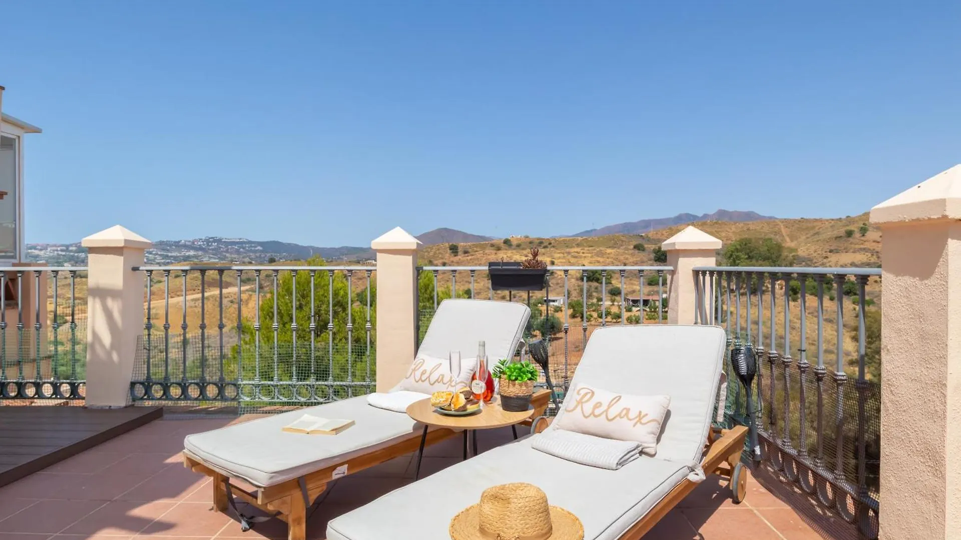 דירה Luxury Mijas Golf, Pool & Pet Retreat - Happy Rentals ספרד